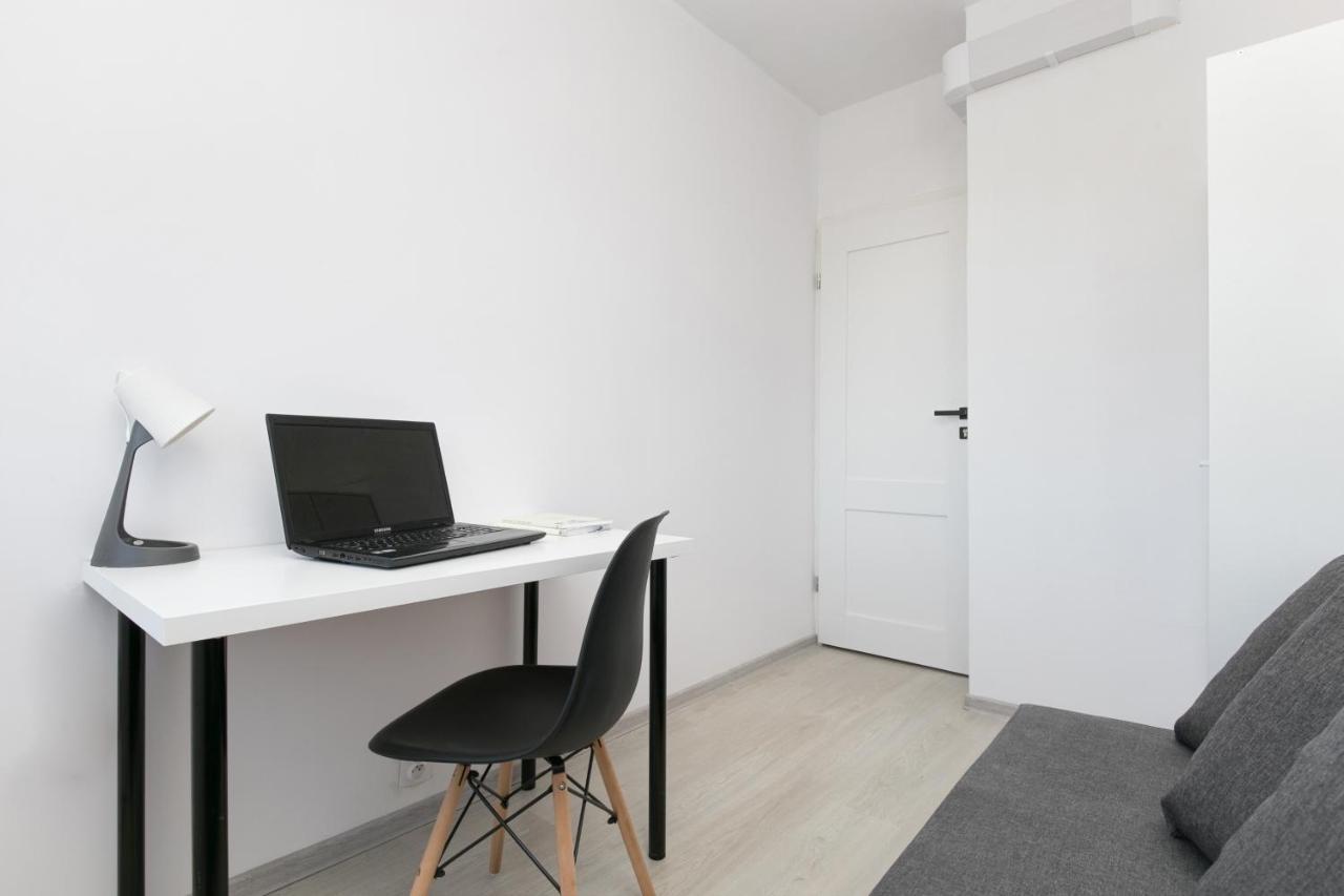 Rooms4Less กดัญสก์ ภายนอก รูปภาพ
